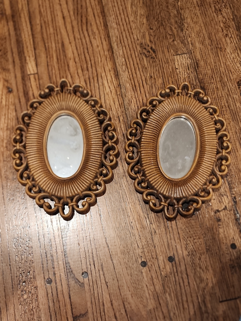 Vtg 1978 Homco faux rattan and wicker-accented oval Mirrors